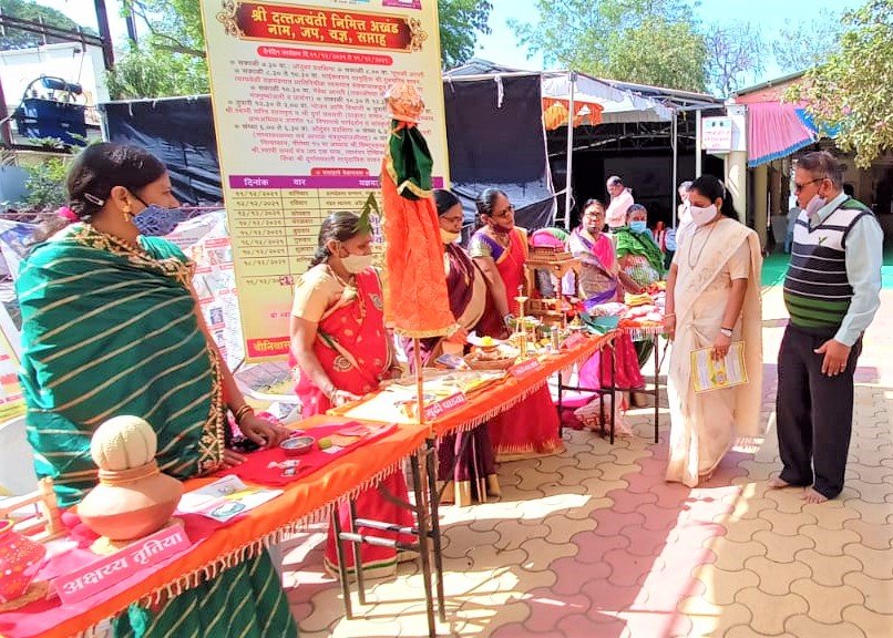 जागतिक कृषी महोत्सव-2022 अंतर्गत जळगावात विभागीय कृषी महोत्सव; महापौर सौ.जयश्री महाजनांकडून विविध पिकांच्या स्टॉलला भेट व पाहणी