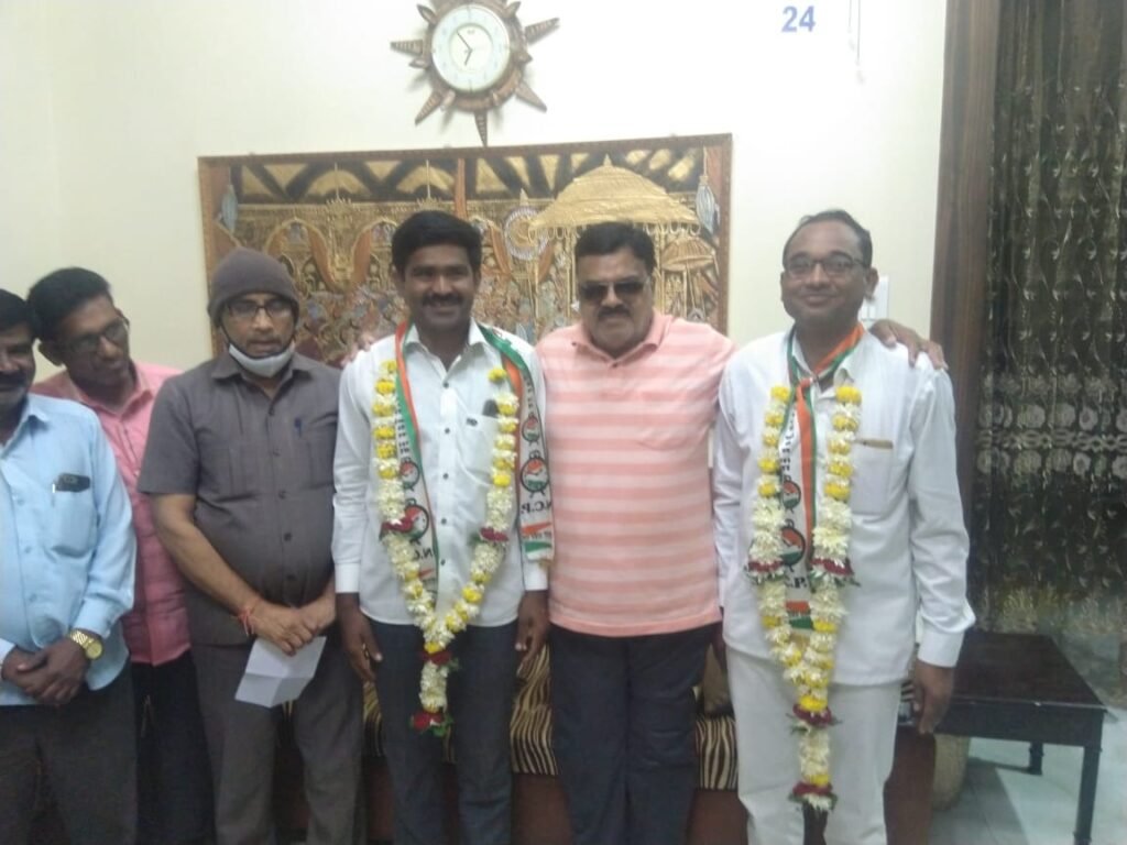 पिंपळगाव येथे भाजपाला धक्का, ग्रामपंचायत सदस्य नानाभाऊ पाटील, सुधाकर महाजन राष्ट्रवादीत