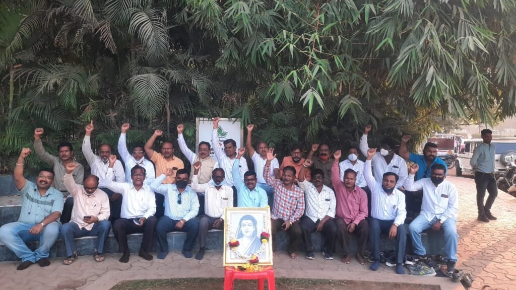 क्रांतीज्योती सावित्रीबाई फुले यांच्या जयंतीनिमित्त अभिवादन