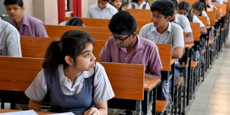 दहावी आणि बारावीच्या परीक्षा ऑफलाईनच होणार – राज्य शिक्षण मंडळाची घोषणा