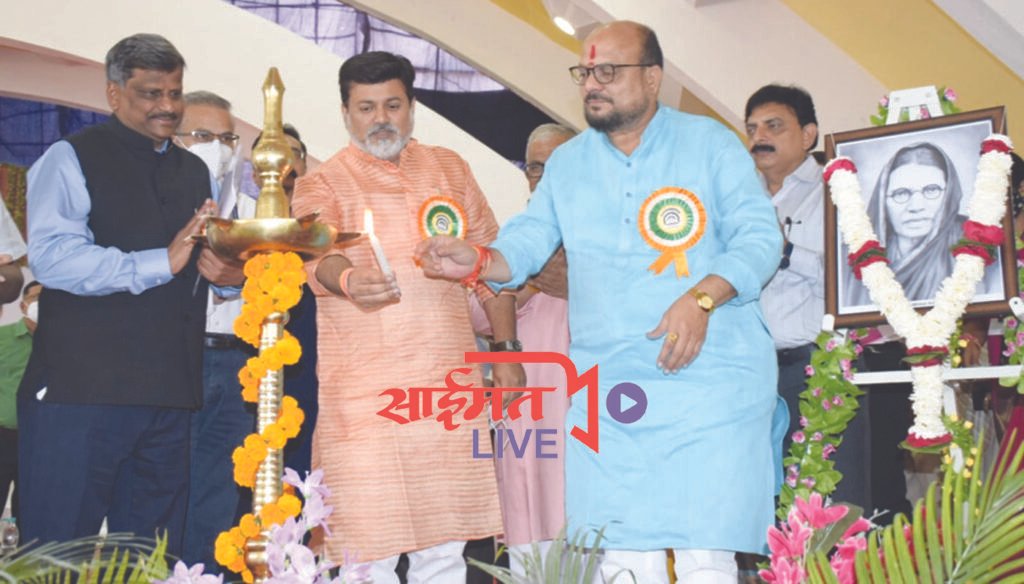 बहिणाबाई चौधरी अध्यासन केंद्रासाठी तीन कोटी रुपयांचा निधी देणार -ना. उदय सामंत