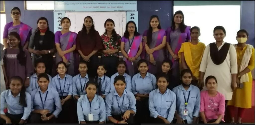 महिला उद्योजक झाली तर ती अनेक महिलांना रोजगार देऊ शकते – प्राध्यापिका तेजल खर्चे