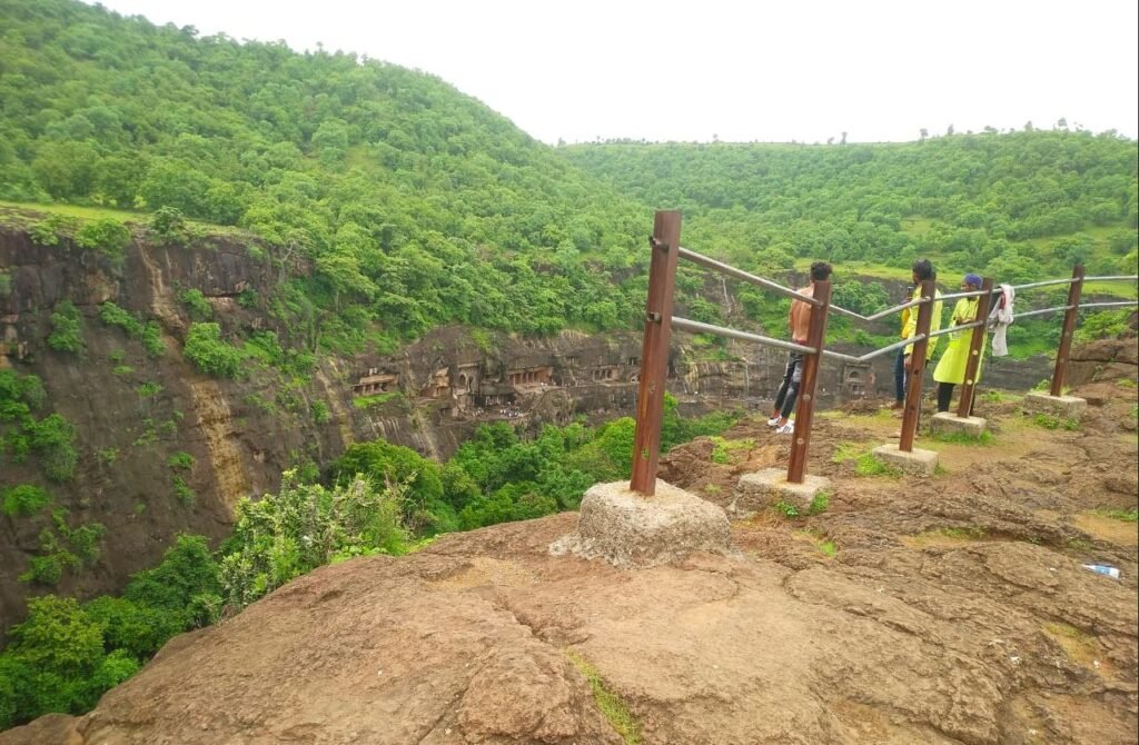 जगप्रसिद्ध अजिंठा लेणी जवळील आकर्षण असलेला सप्तकुंड ४ वर्षा पासून बंद