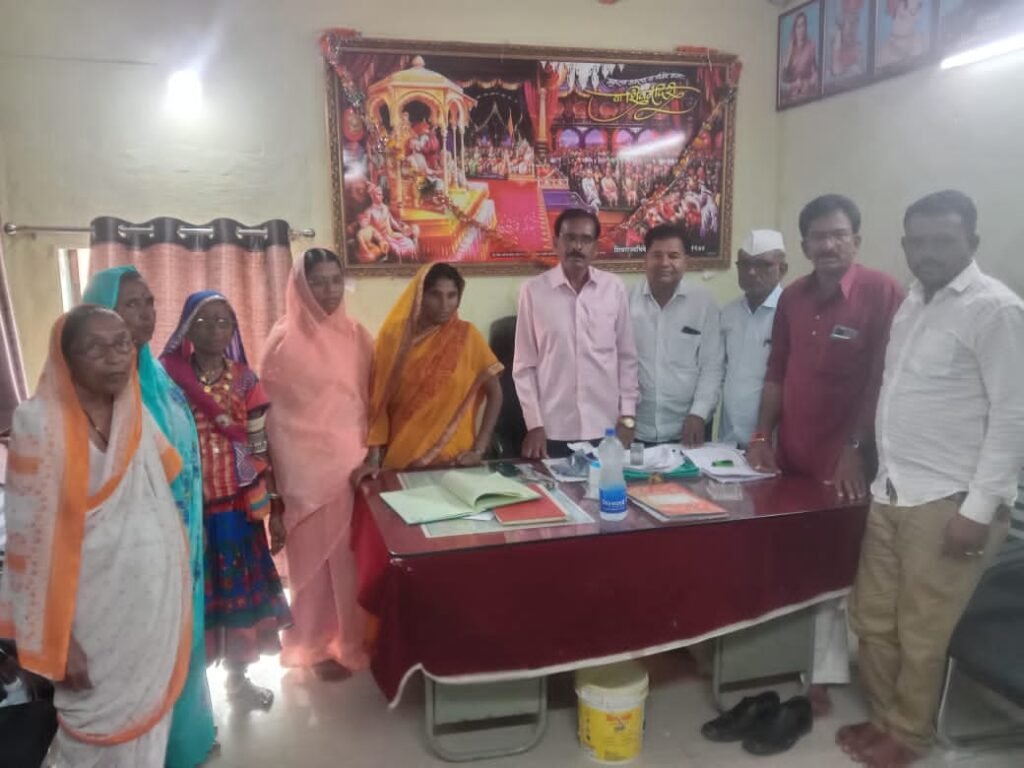 बनोटी उपसरपंचपदी बेबाबाई खैरनार बिनविरोध