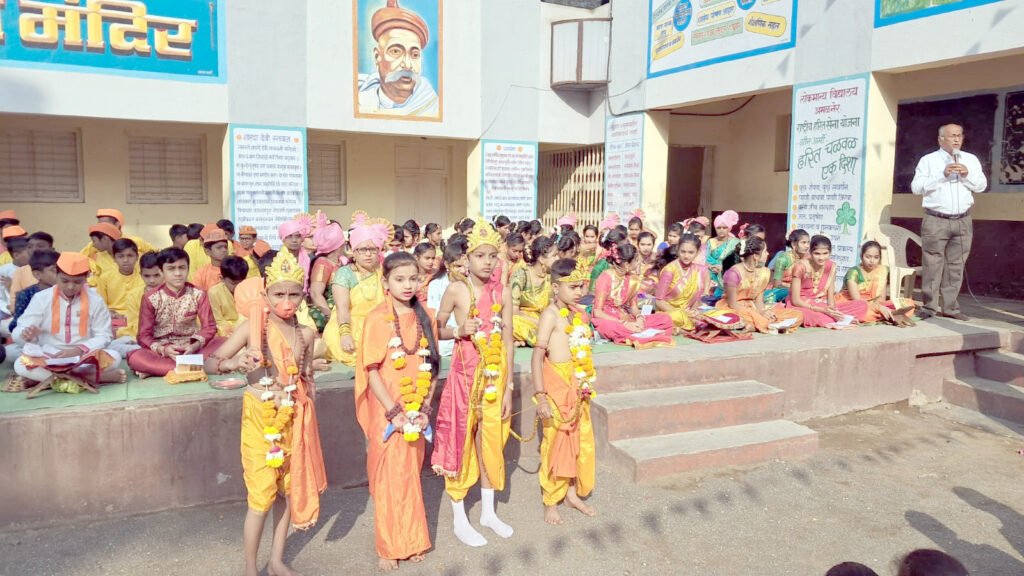 अमळनेरला श्रीराम प्राणप्रतिष्ठानिमित्त निघाली शोभायात्रा