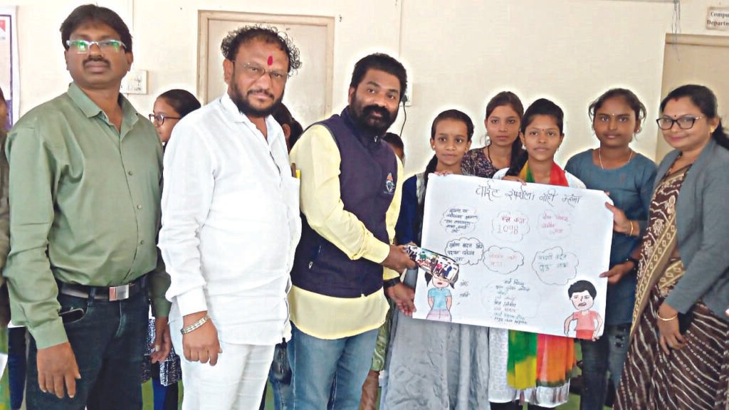 धरणगावला ‘वर्ल्ड व्हिजन इंडिया’तर्फे २३ गावातील ४० चिमुकल्या गटाची बैठक