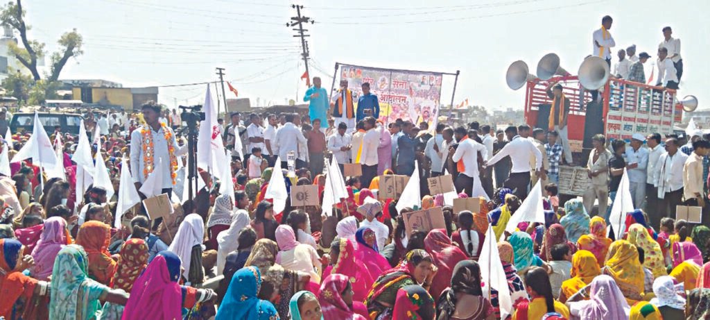 घुसखोरी थांबविण्यासाठी पहुरला गोरसेनेतर्फे जन आक्रोश रास्ता रोको आंदोलन
