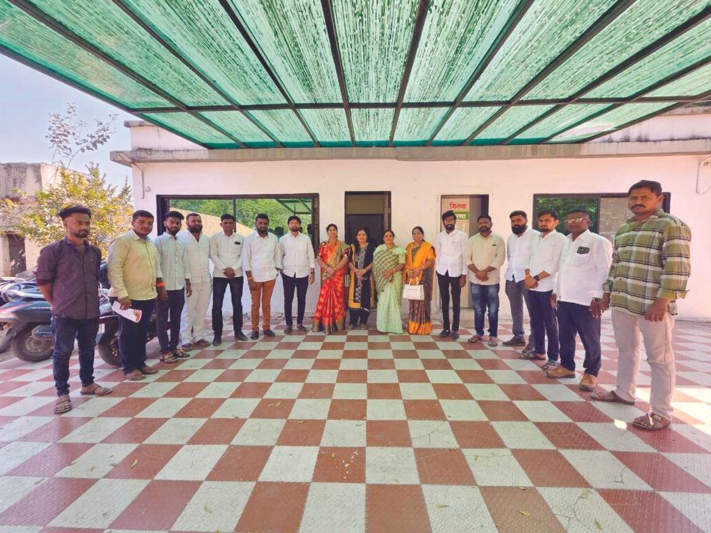 चाळीसगावला निवडणुकीच्या पक्ष बांधणीसाठी शिवसेनेची बैठक