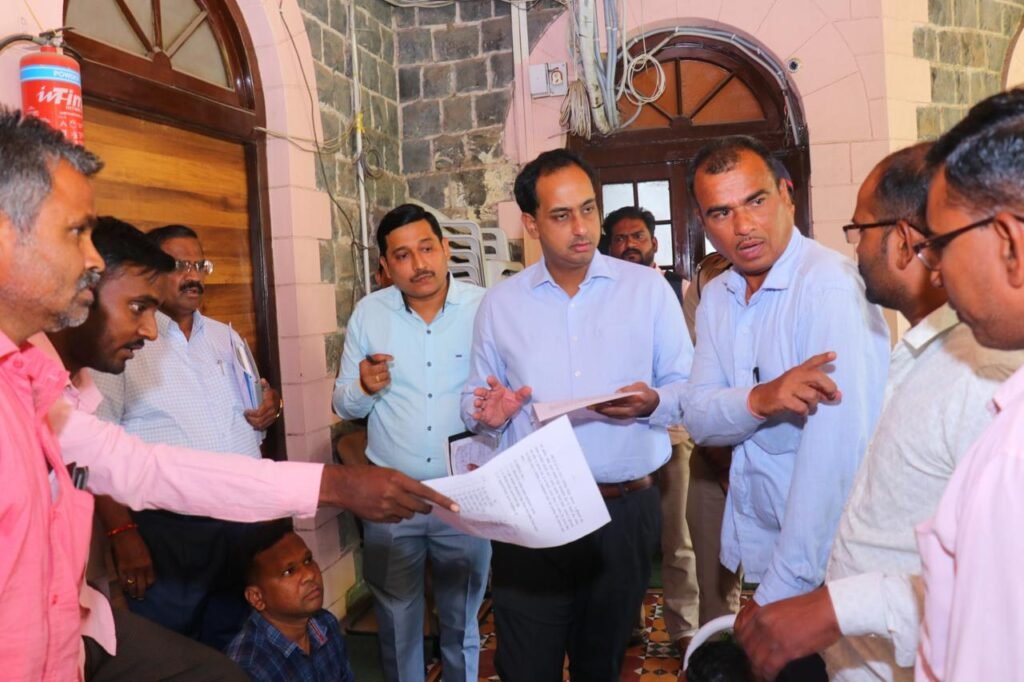 लोहाऱ्यातील बोगस दिव्यांग प्रमाणपत्र मिळविणाऱ्यांवर कारवाई करा