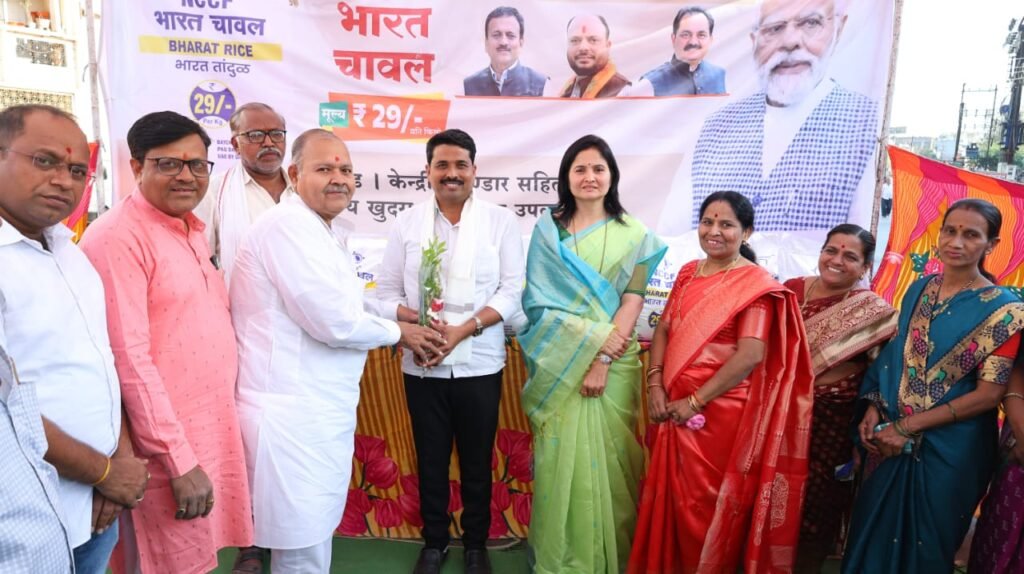 अमळनेरला भारत तांदूळ केंद्राचे उद्घाटन