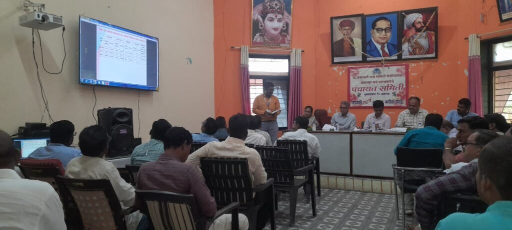 मुक्ताईनगरला खरीप हंगाम नियोजनाचे सादरीकरण