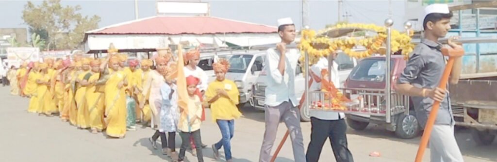 पहुरला संत रुपलाल महाराजांच्या पुण्यतिथीनिमित्त पालखी सोहळा उत्साहात