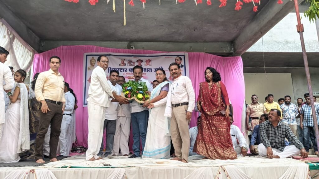 उचंदेतील भीम स्टार फाउंडेशनतर्फे बौद्ध धर्मीय सामूहिक विवाह सोहळ्यात ४९ जोडप्यांचे ‘शुभमंगल’