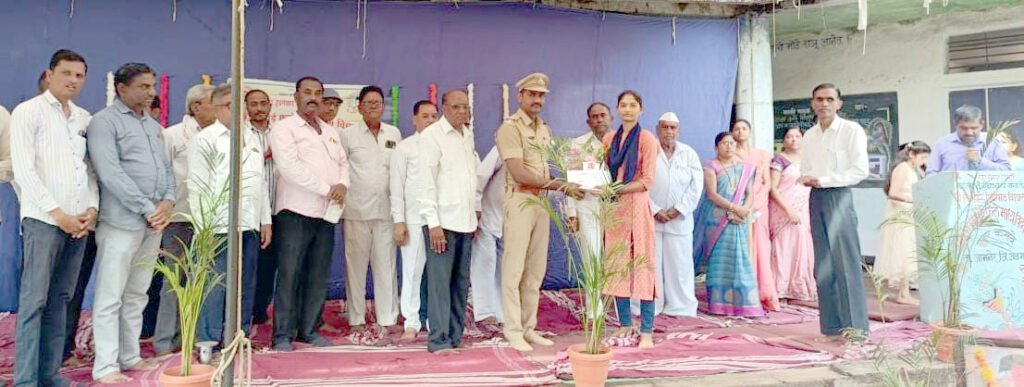 विद्यार्थ्यांनी जिद्दीने यश मिळवावे : पीएसआय भरत दाते