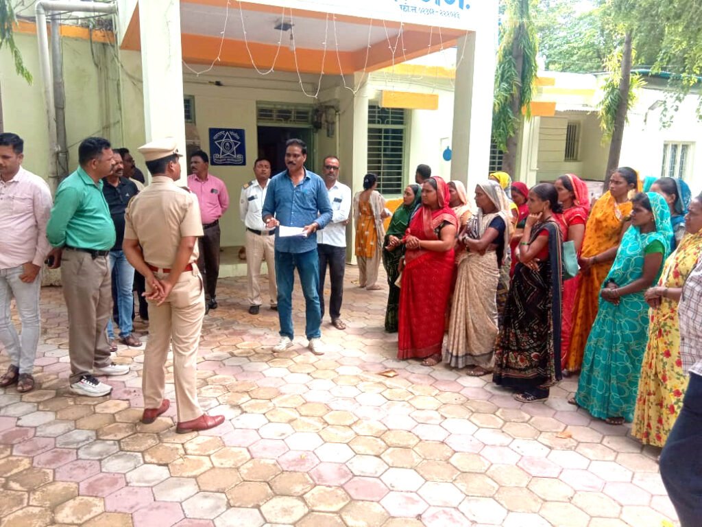 दारुबंदीसाठी त्रस्त महिलांचा आक्रोश मोर्चा