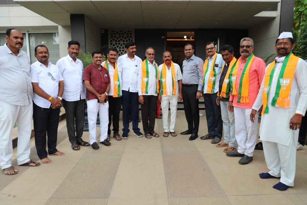 महाविकास आघाडीला आ.मंगेश चव्हाण यांचा अजून एक धक्का