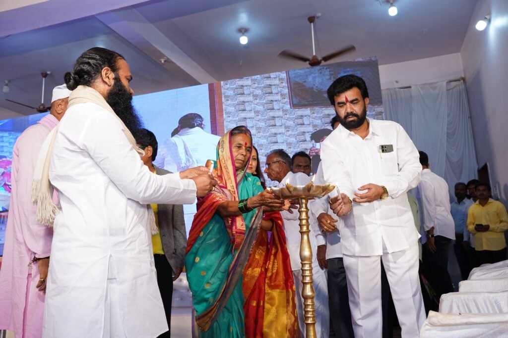 प.पू.जनार्दन महाराज म्हणाले, योगराज नव्हे ‘राजयोग’?