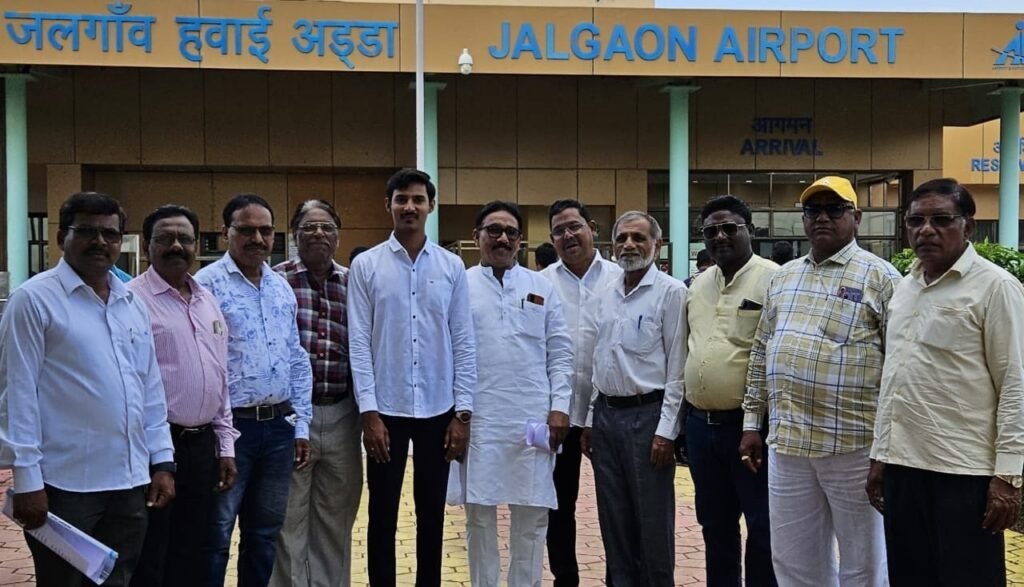 सर्वोच्य न्यायालयाच्या ‘ त्या ‘ निर्णया विरुद्ध आरक्षण बचाव संघर्ष समितीतर्फे मुख्यमंत्र्यांना निवेदन