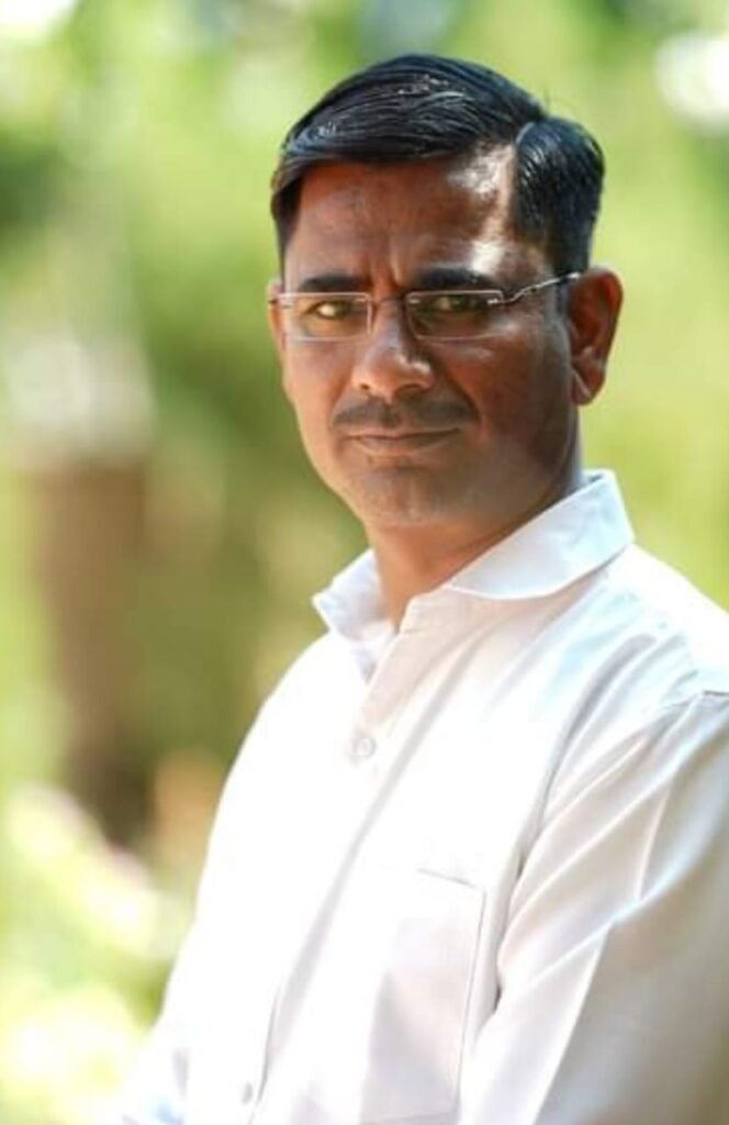 राज्यस्तरीय ‘आरोग्य सेवक’ पुरस्काराने रवींद्र सूर्यवंशी सन्मानित