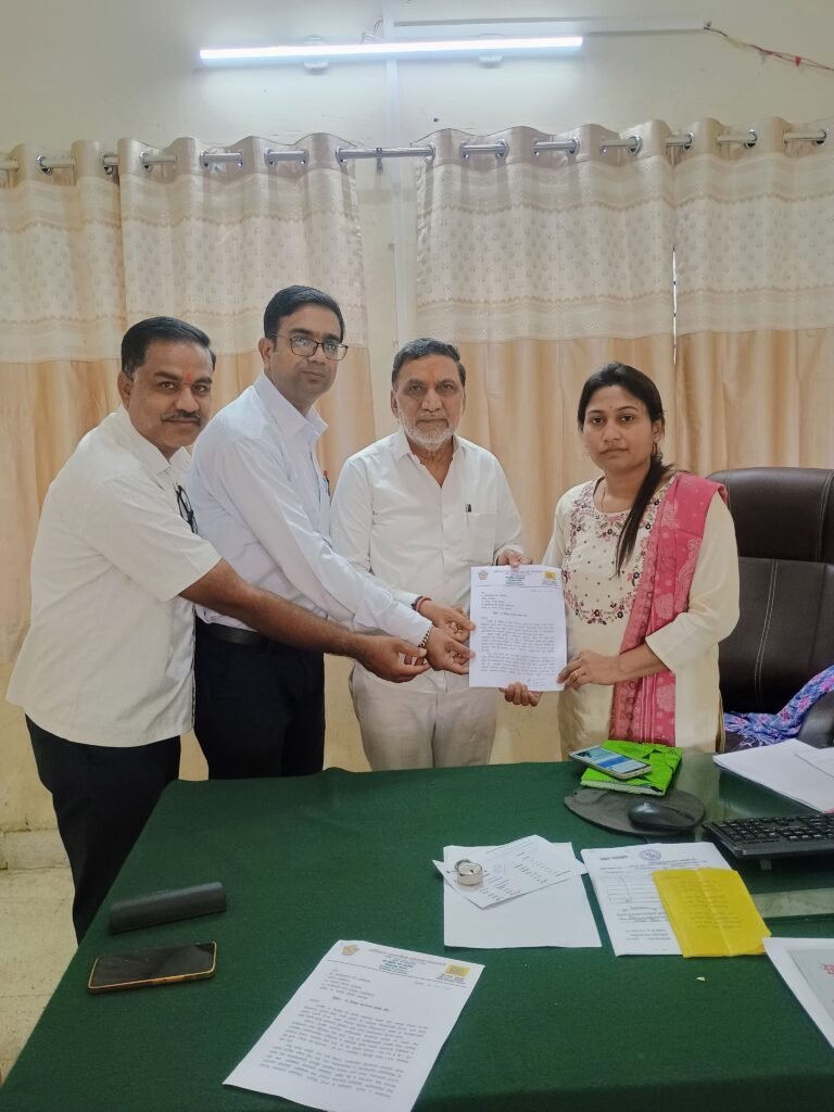 जिल्ह्यात ग्राहकदिन प्रशासकीय स्तरावर साजरा करावा : डॉ. अनिल देशमुख