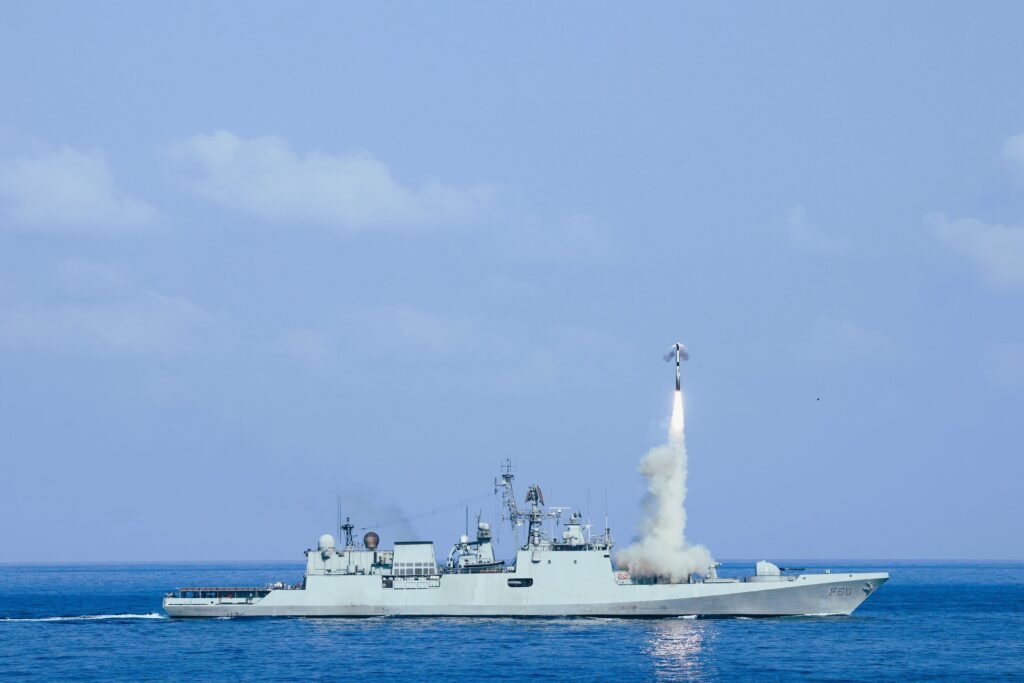 anti-ship missiles : भारतीय नौदलाकडून जहाजविरोधी क्षेपणास्त्रांचे यशस्वी प्रक्षेपण