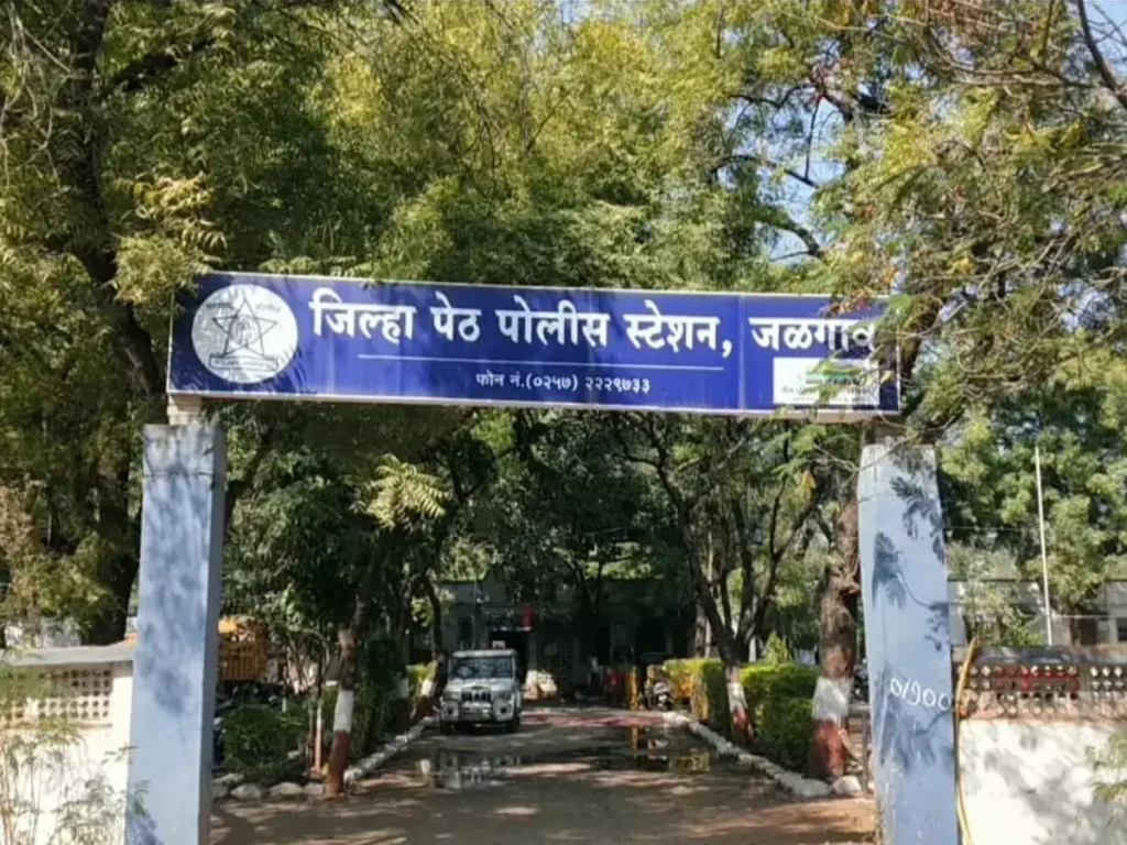 New Bus Stand In Jalgaon : जळगावातील नवीन बसस्थानकात मंगळसुत्रावर चोरट्यांचा डल्ला