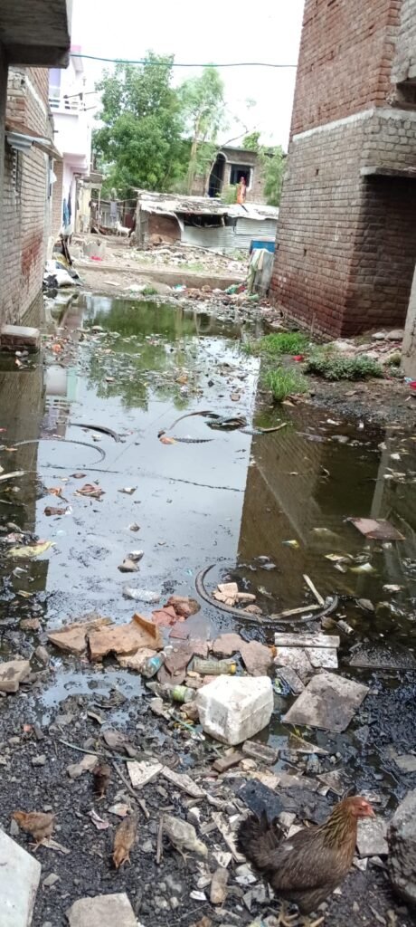 Municipal Corporation : सेफ्टिक टाकी खाली करण्यासाठी ८०० रुपये भरूनही मनपाचे दुर्लक्ष