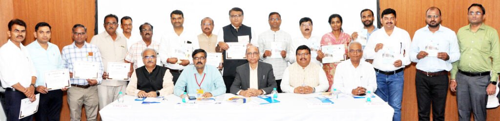 Prof. Manish Joshi : देशातील विद्यापीठांनी पाच उद्दिष्टांनुसार कार्य करावे : प्रा. मनिष जोशी