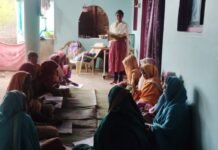 ‘Literacy’ Lessons Are Being : आमलाणमध्ये ‘असाक्षर’ गिरवताहेत ‘साक्षरतेचे’ धडे