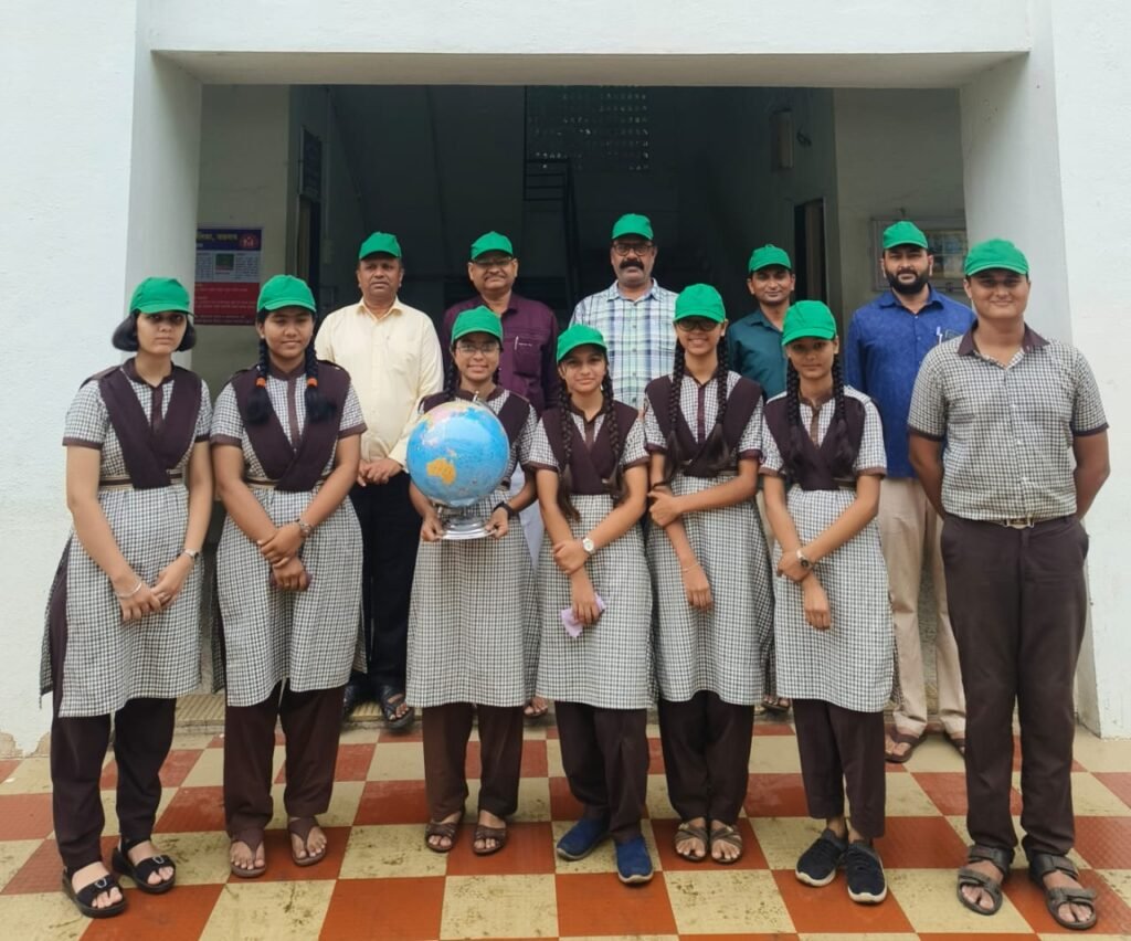Ozone Day, Bhagirath School : ओझोन दिनानिमित्त हरित संदेशांनी ‘गुंजले’ भगीरथ स्कूल
