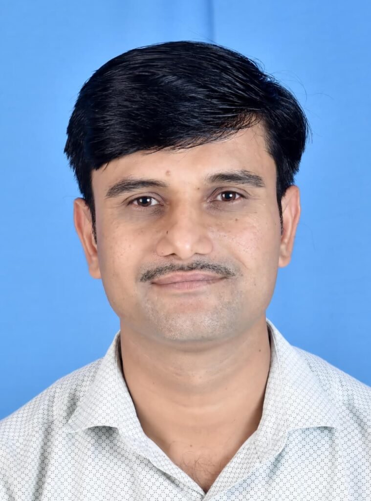 Amalan school, Balkisan Thombare : नवापूर तालुक्यातील आमलाण शाळेचे शिक्षक बाळकिसन ठोंबरे यांना पुरस्कार जाहीर