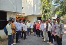 Goldsmith society : फैजपूर शहरातील सुवर्णकार समाज व राजमुद्रा ग्रुप तर्फे प्रांताधिकारी कार्यालयात निवेदन