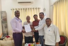 Heavy rains for farmers ; लोहारा परिसरातील शेतकऱ्यांना अतिवृष्टी अनुदानाची तुटपुंजी मदत; अनेक अजूनही वंचित