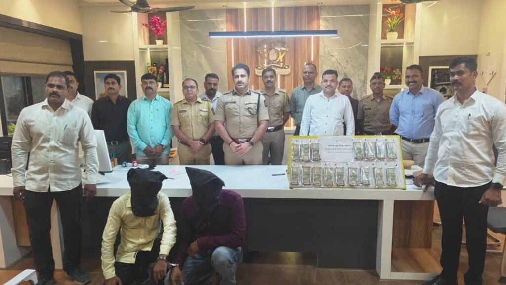 Two Bag Lifters Taken : बॅग लिफ्टिंग करणारे दोघे जळगाव एलसीबीच्या ताब्यात