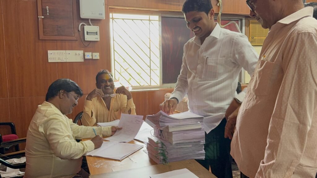 Bogus 4,850 Voters : बोगस चार हजार ८५० मतदारांची पुराव्यानिशी तक्रार, हरकत दाखल