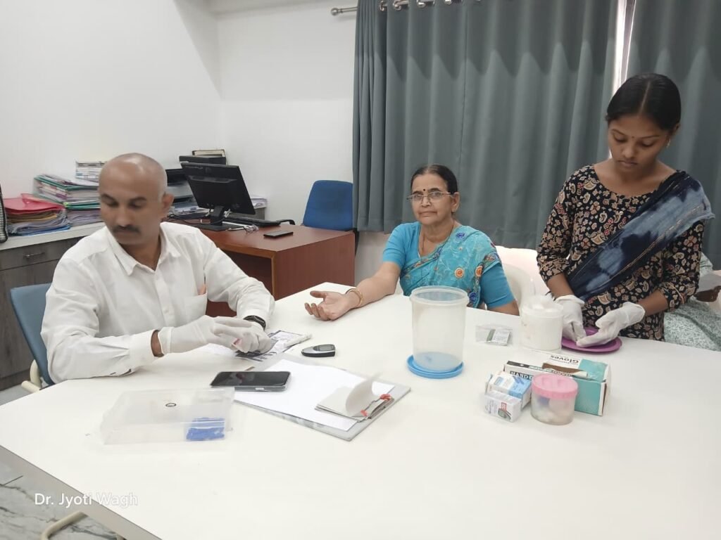 Health Check-Up Camp : एम. जे. कॉलेजमध्ये आरोग्य तपासणी शिबिराला उत्स्फूर्त प्रतिसाद
