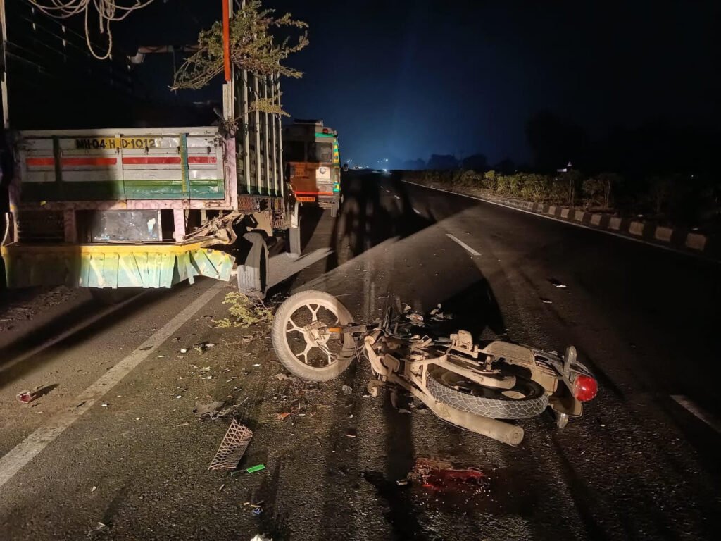 Chalisgaon: A two-wheeler collided with a pickup vehicle near Bhoras Phata.