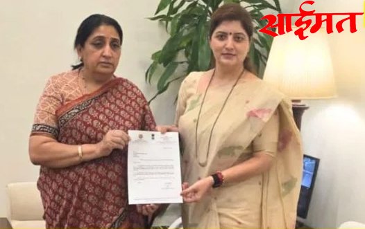 Rupali Chakankar : रूपाली चाकणकर राजीनामा महिला आयोगाच्या अध्यक्षपदावर नवीन घडामोडी Rupali Chakankar resigns as Women's Commission chairperson, new developments