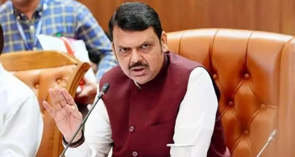 Devendra Fadnavis : नाशिकच्या वाहतूक समस्येवर मुख्यमंत्र्यांचा निर्णय, समांतर रस्त्याला ग्रीन सिग्नल nashik-gangapur-road-parallel-project-fadnavis-kumbh-mela