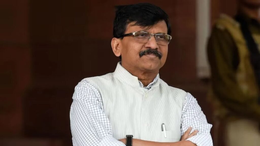 Sanjay Raut : “खरात फाइल्स : संजय राऊतांचा दावा – राज्य मंत्रिमंडळातील ९ मंत्री भोंदूबाबाचे भक्त; मुख्यमंत्र्यांच्या कारवाईने धाबे दणाणले” sanjay-raut-ashok-kharat-prakaran-9-mantri-aarop-maharashtra