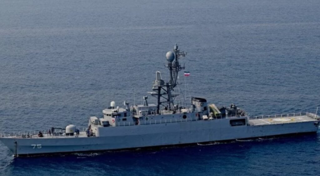 श्रीलंकेजवळ इराणी सैन्य जहाजावर पाणबुडी हल्ला; 101 बेपत्ता, 78 जखमी, जहाजाला जलसमाधी news/iran-ship-attack-sri-lanka-101-missing-78-injured