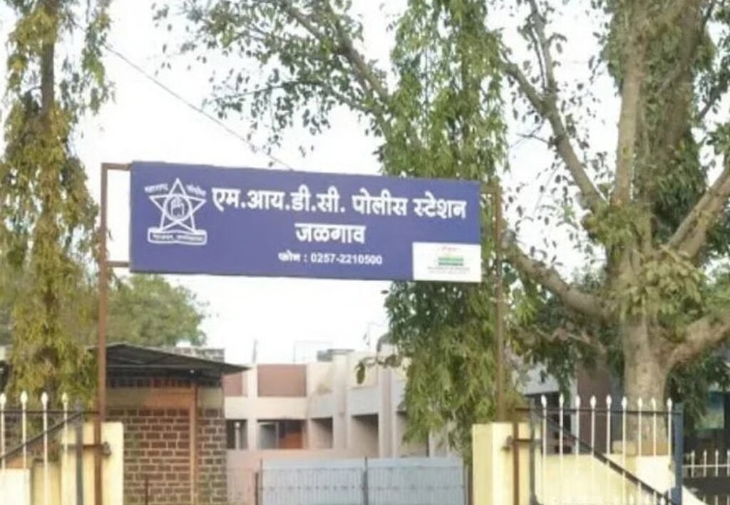 Jalgaon : जळगावात मध्यवर्ती भागात घरफोडी; बंद घर फोडून ५७ हजारांचा ऐवज लंपास