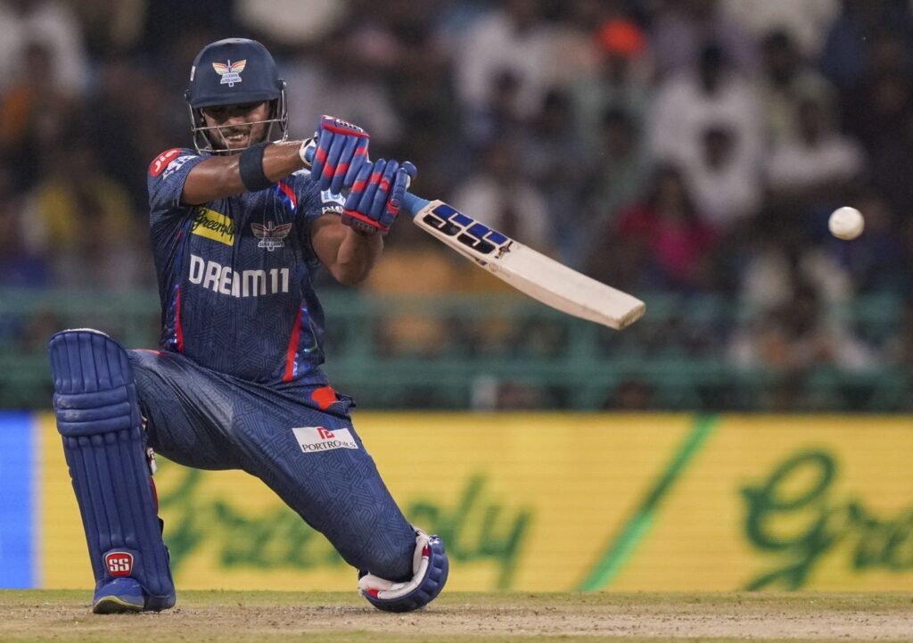 आयपीएलमध्ये आज सुपर संडेचा धमाका! गुजरात–लखनौ व मुंबई–बंगळुरू भिडणार; गुणतालिकेत मोठे बदल अपेक्षित