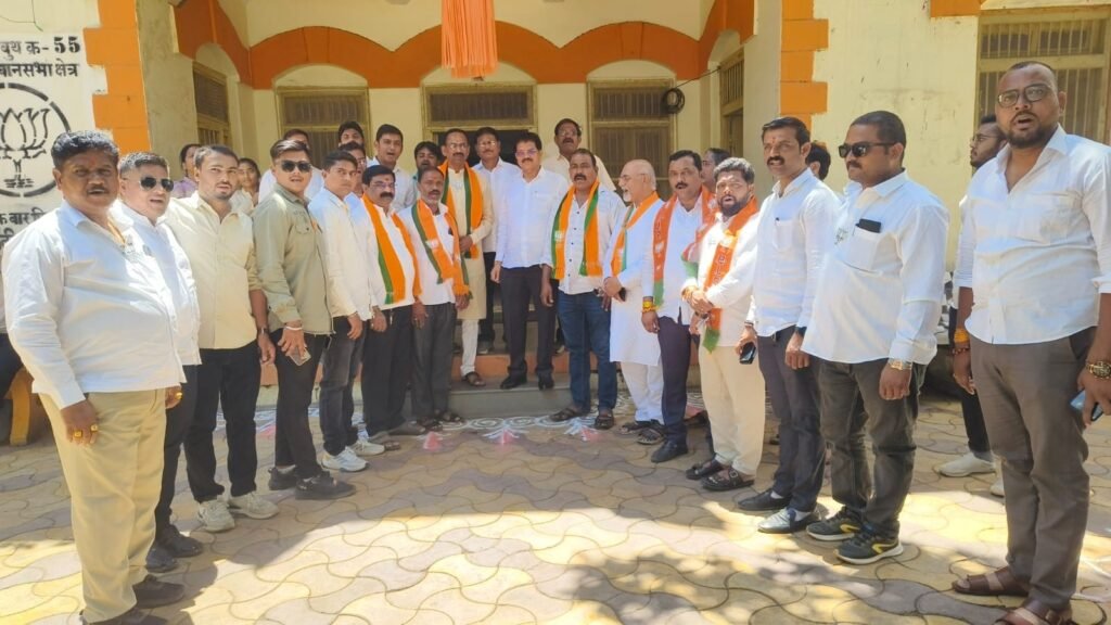 Jalgaon : जळगाव भाजपमध्ये नव्या उमेदवारांचा प्रवेश, उत्साहाचे वातावरण