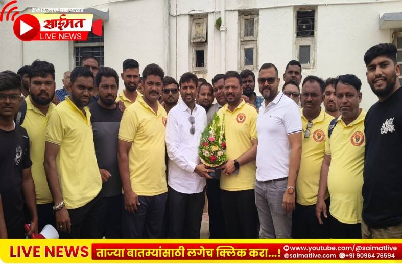 पंढरीहून परतलेल्या वारकऱ्यांचे पाळधी रेल्वे स्थानकावर भव्य स्वागत