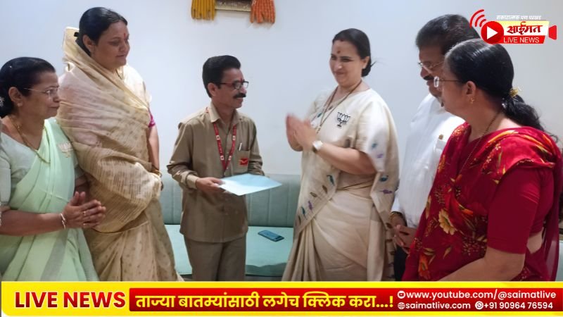 चित्रा वाघांनी सोनिया गांधींना पाठवलं वंदे मातरम् विषयावरील पुस्तक
