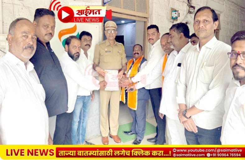 मुक्ताईनगर चौकातील बेशिस्त पार्किंगने वाहतुकीचा खोळंबा